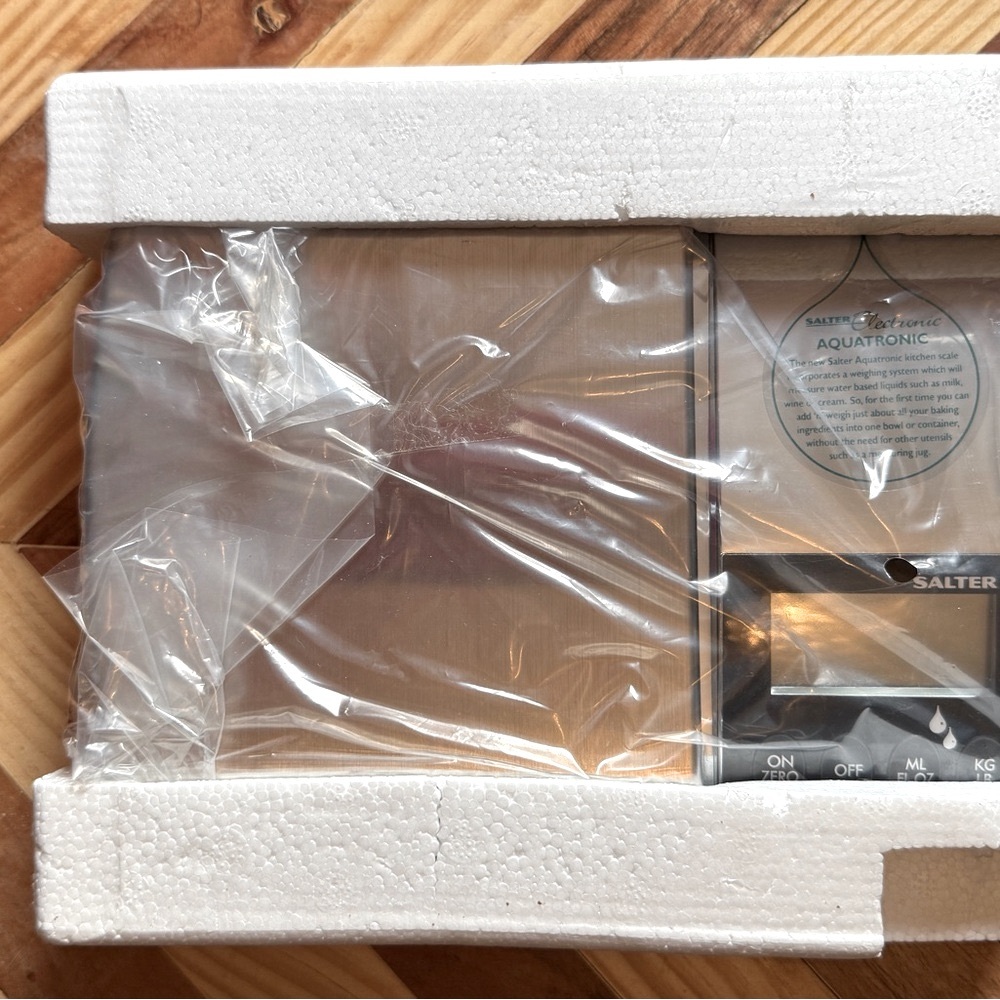 Digital Kitchen Scale - Silver - Picture 3 of 7